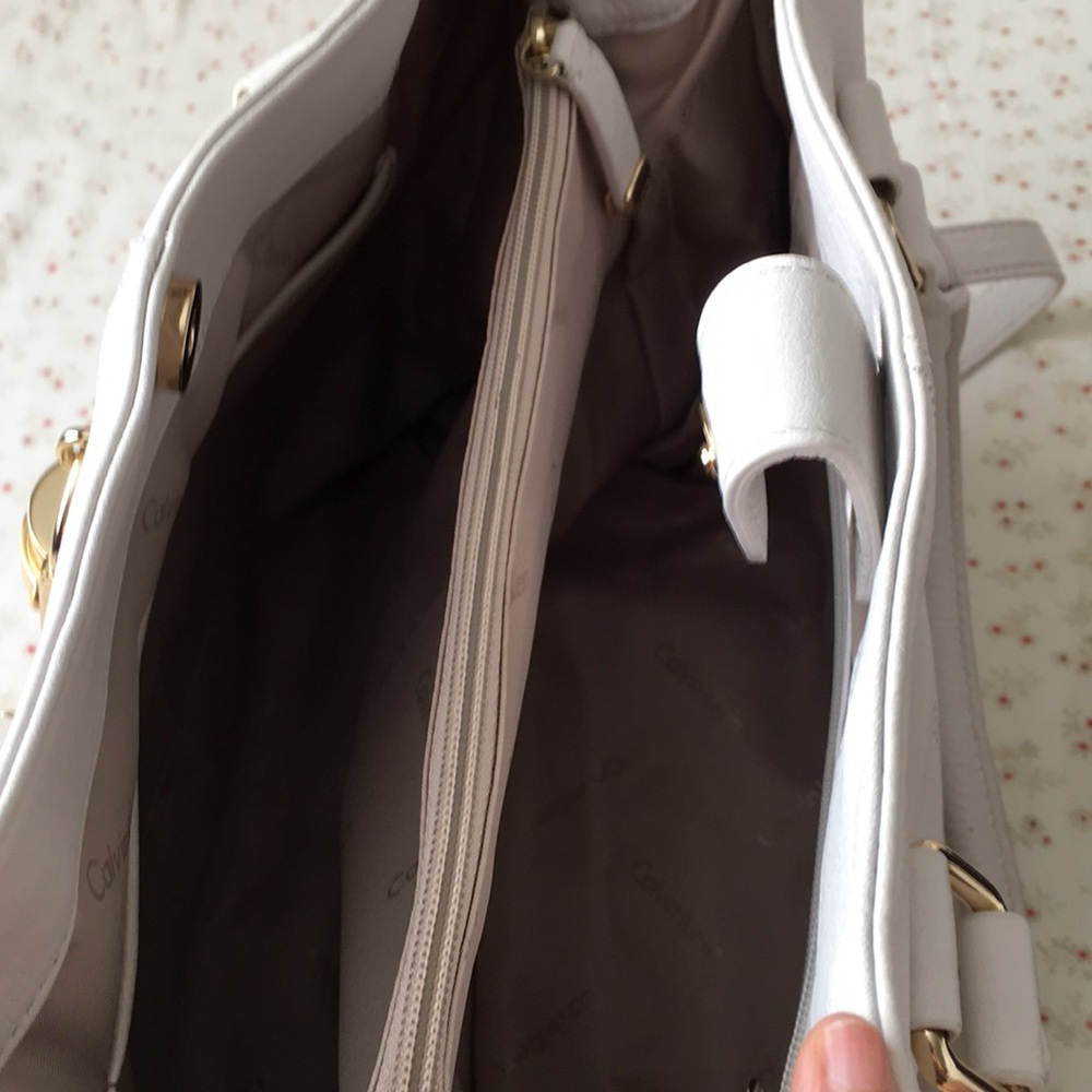 Handbag - Picture 5 of 8